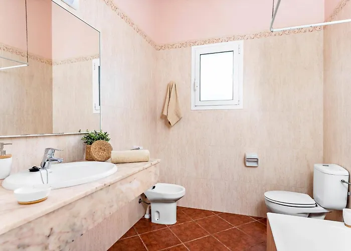 Villa Llentrisca By *